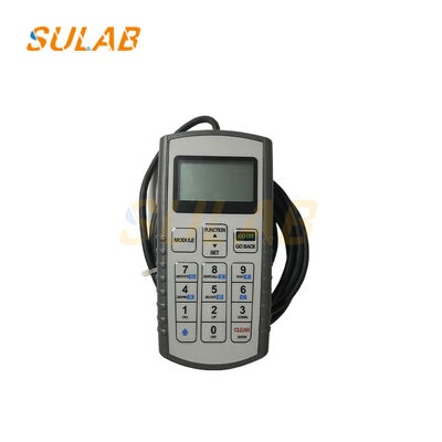 Lifttestgereedschap en servicetools voor het uitlezen van foutcodes, het wijzigen van parameters en het uitvoeren van tests