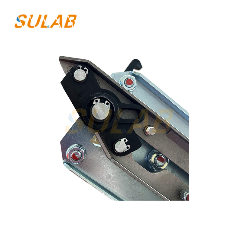 High-Strength Alloy Elevator Door Claw SK40C2 with Precision Clamping Mechanism Compatible with ThyssenKrupp