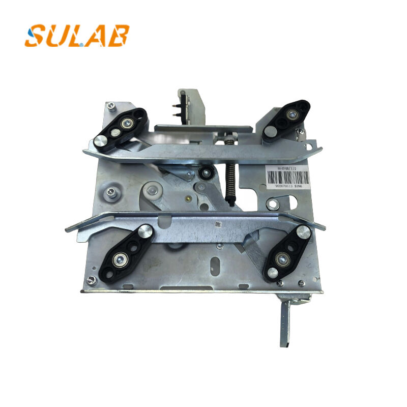 KM902670G13 R6 Short Arm Door Knife with Thickened Galvanized Steel Plate and Built-in Lock Mechanism for Elevator Door Operator Safety
